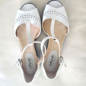 New Softspots wedge sandals, beige, size 9